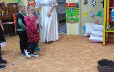 Mikuláši, Mikuláši kdo to tady dětí straší........ - IMG 20201204 095631 380x240