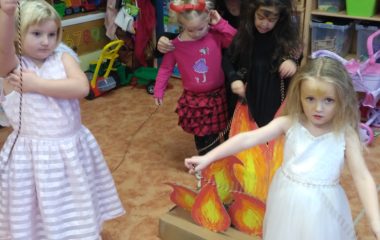 Mikuláši, Mikuláši kdo to tady dětí straší........ - IMG 20201204 100656 380x240