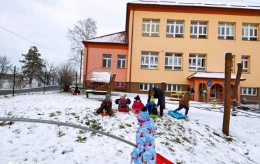 Zima je tu, děti.... - received 903153813755640 380x240