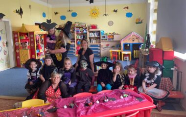 "čarodějnický slet" ve školce - IMG 20220501 WA0004 380x240