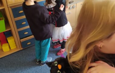 "čarodějnický slet" ve školce - IMG 20220501 WA0008 380x240