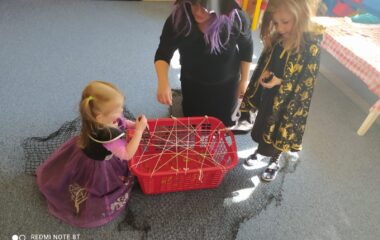 "čarodějnický slet" ve školce - IMG 20220501 WA0014 380x240