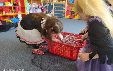 "čarodějnický slet" ve školce - IMG 20220501 WA0015 380x240