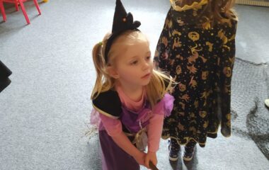 "čarodějnický slet" ve školce - IMG 20220501 WA0020 380x240