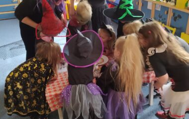 "čarodějnický slet" ve školce - IMG 20220501 WA0025 380x240