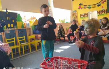 "čarodějnický slet" ve školce - IMG 20220501 WA0034 380x240