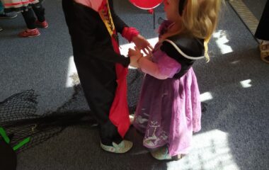 "čarodějnický slet" ve školce - IMG 20220501 WA0040 380x240