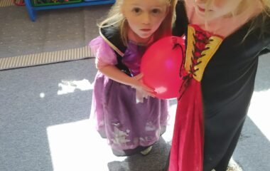 "čarodějnický slet" ve školce - IMG 20220501 WA0041 380x240