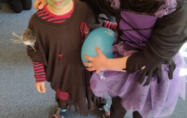 "čarodějnický slet" ve školce - IMG 20220501 WA0044 380x240