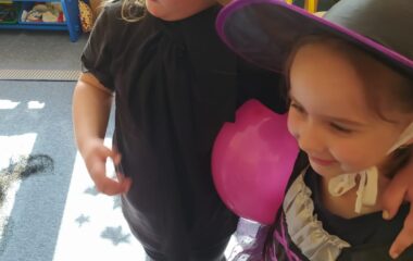 "čarodějnický slet" ve školce - IMG 20220501 WA0045 380x240