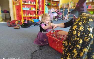 "čarodějnický slet" ve školce - IMG 20220501 WA0051 380x240