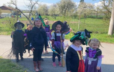 "čarodějnický slet" ve školce - IMG 20220501 WA0063 380x240