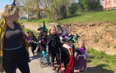 "čarodějnický slet" ve školce - IMG 20220501 WA0067 380x240