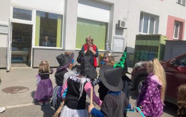 "čarodějnický slet" ve školce - IMG 20220501 WA0069 380x240