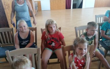 divadelní představení " průzkumníci v Africe" - IMG 20220627 WA0072 1 380x240