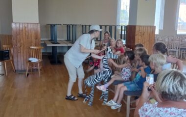divadelní představení " průzkumníci v Africe" - IMG 20220627 132041 380x240