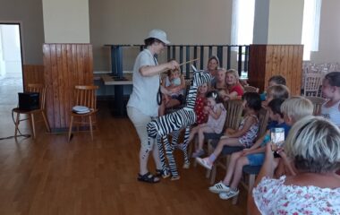 divadelní představení " průzkumníci v Africe" - IMG 20220627 132042 380x240