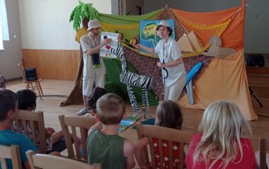 divadelní představení " průzkumníci v Africe" - IMG 20220627 132514 380x240