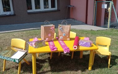 malá zahradní slavnost - pasovali jsme předškolačky :-) - IMG 20220630 150448 380x240