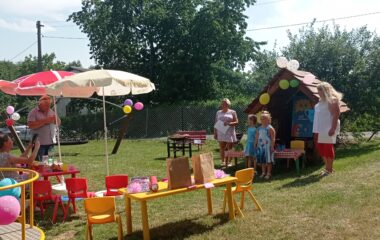 malá zahradní slavnost - pasovali jsme předškolačky :-) - IMG 20220630 151754 380x240