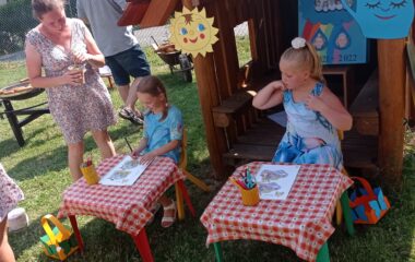 malá zahradní slavnost - pasovali jsme předškolačky :-) - IMG 20220630 152308 380x240