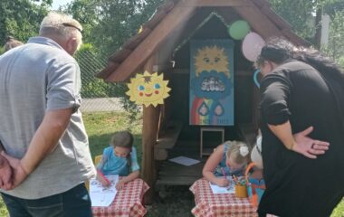 malá zahradní slavnost - pasovali jsme předškolačky :-) - IMG 20220630 155057 380x240