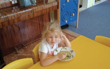 první dny ve školce - IMG 20230904 WA0003 380x240