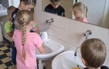 prázdniny začínají - hurááááá - f05a48f7 940b 40fa 887c bd5caa8f1951 380x240