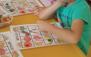 podtéma: Na zahrádce na poli, traktor veze brambory - 33288e86 bd68 47b3 a294 e0f3a1e2ac74 380x240