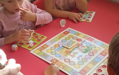 podtéma: Na zahrádce na poli, traktor veze brambory - 79828d99 3eee 4e5b 9542 06944b682f07 380x240