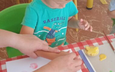 podtéma: Na zahrádce na poli, traktor veze brambory - 7e4ade28 b9e9 4b59 b9db fbdf2cda19ca 380x240