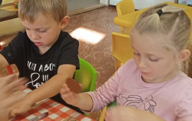podtéma: Na zahrádce na poli, traktor veze brambory - e5cd0989 7a34 41c8 8ea8 3437a1c4653d 380x240