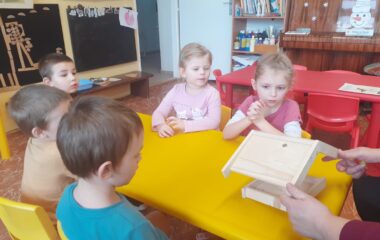 podtéma: ptáčci v zimě - 8eb49c5e 9a9a 45c8 8044 16154cf12ec1 380x240