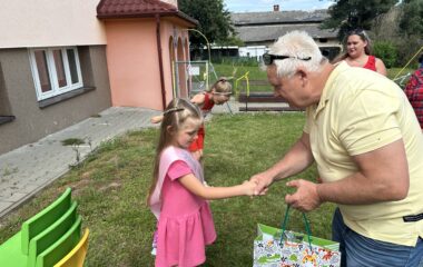 tak už se s námi rozloučila - toto uběhlo... :-) - IMG 3198 380x240