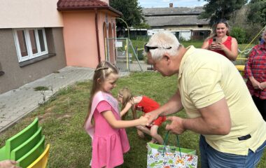 tak už se s námi rozloučila - toto uběhlo... :-) - IMG 3199 380x240