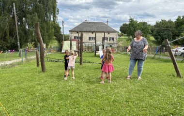 tak už se s námi rozloučila - toto uběhlo... :-) - IMG 3219 380x240