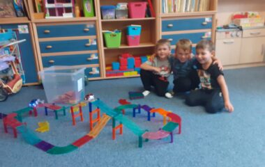 seznamujeme se s kamarády a pravidly třídy - b764b812 9543 4b3e a222 f012eed997d1 380x240