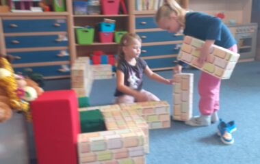 seznamujeme se s kamarády a pravidly třídy - c0c1055d d1b5 43a3 aabd d5e09c3164a1 380x240