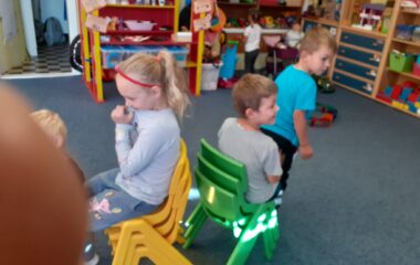 seznamujeme se s kamarády a pravidly třídy - c2466707 76af 4a99 a4ba 7d9c539d77c1 380x240