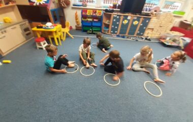 podtéma: skřítek Podzimníček - 438530fe da79 451a 9c46 c5145ce2fe45 380x240