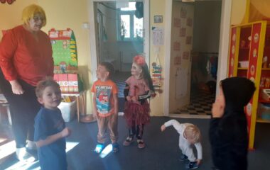 den plný strašidel... - 8d197f52 15ba 4d65 af81 b25025b6a80d 380x240