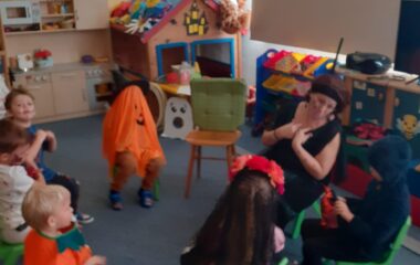 den plný strašidel... - f25ca46b 9968 47d6 9301 491029390bd8 380x240