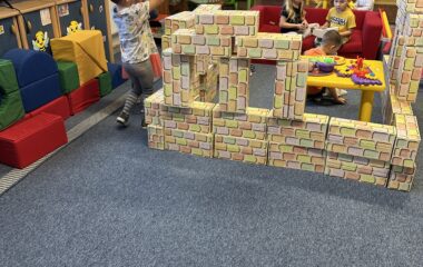 podtéma: učíme se hrou - IMG 5979 380x240