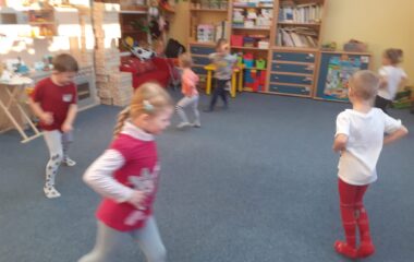 Na tři kr&aacute;le......... - 59451b4b dabb 40be a6a1 a6805b750093 380x240