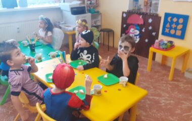 podt&eacute;ma: tě&scaron;&iacute;me se na karneval - 5290d3bd 1eb3 43ab 9c02 5589262ffda1 380x240