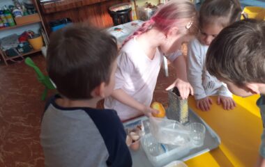 podt&eacute;ma: tě&scaron;&iacute;me se na karneval - ad5f3359 69d6 4ca7 a399 0e2f8db5a83e 380x240