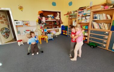 spolupr&aacute;ce s kamar&aacute;dy... - 3B8C1EEE D44B 45E4 9773 5F23C064990E 07440501 2906 45b8 8f53 29a0ca6ff3c6 380x240