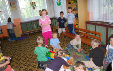 školní rok 2010  -  2011 - divadlo muziikantská pohádka 004 380x240