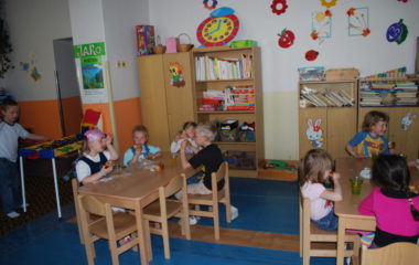 školní rok 2010  -  2011 - divadlo muziikantská pohádka 011 380x240