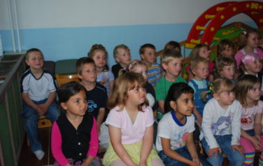 školní rok 2010  -  2011 - divadlo muziikantská pohádka 022 380x240